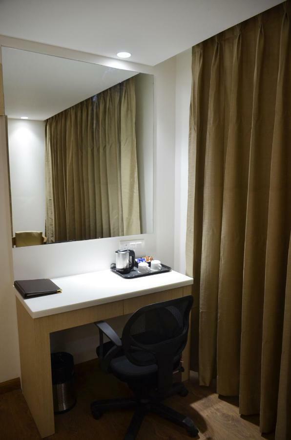 Hotel Radiance 바레일리 외부 사진